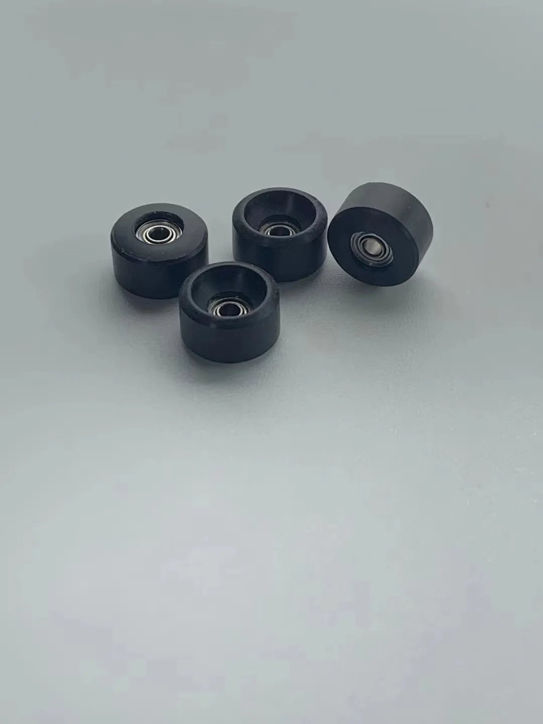 POM Wheels-Black/White